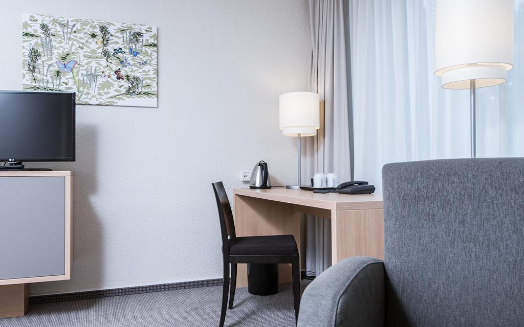 Mercure Hotel Duesseldorf Neuss Chambre photo